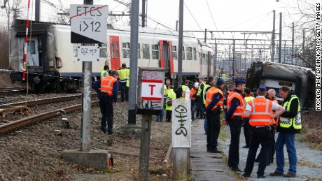 170218102217-04-train-derail-leuven-belgium-0218-large-169.jpg