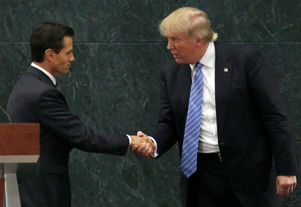 APTOPIX Campaign 2016 Trump Mexico