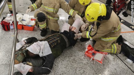170210101112-02-hong-kong-subway-fire-0210-large-169.jpg
