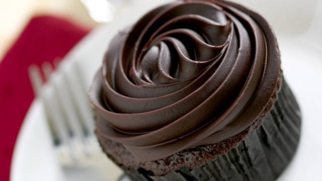 111018125231-chocolate-cupcake-story-top.jpg