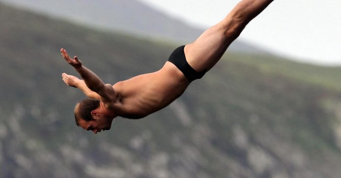 103706676-GettyImages-151429909.1910x1000.jpg