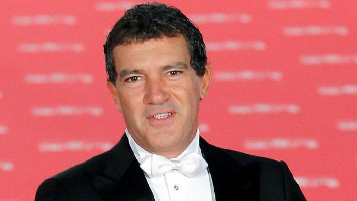 hi-banderas-cp-02168146-8col.jpg