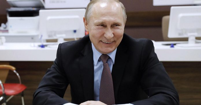 104412359-GettyImages-669775096.1910x1000.jpg