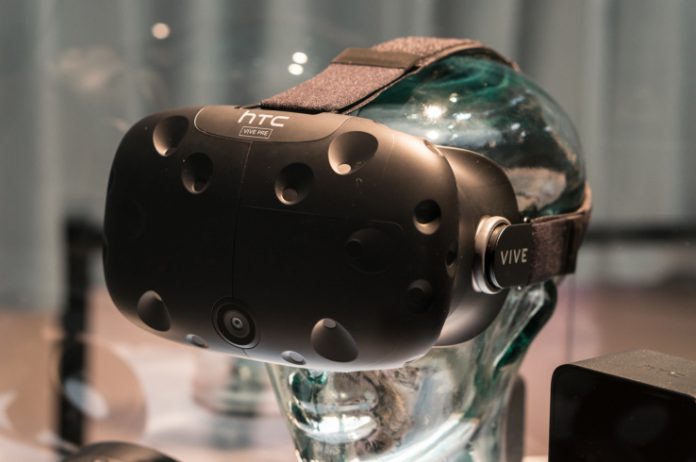 htc_vive_at_mwc.jpgw738