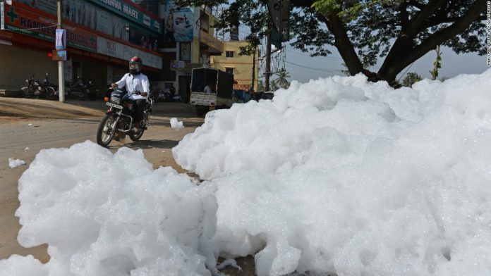 170530164537-03-india-bangalore-varthur-lake-super-tease.jpg