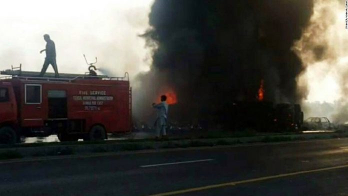 170625073825-01-pakistan-tanker-explosion-0625-restricted-super-169.jpg