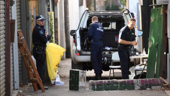 170729201016-01-australia-terrorist-arrests-0730-restricted-super-tease.jpg
