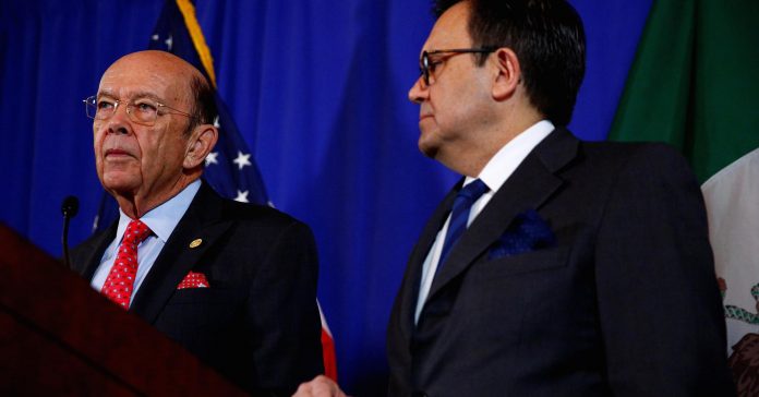 104521124-RTS12BCL-wilbur-ross.1910x1000.jpg