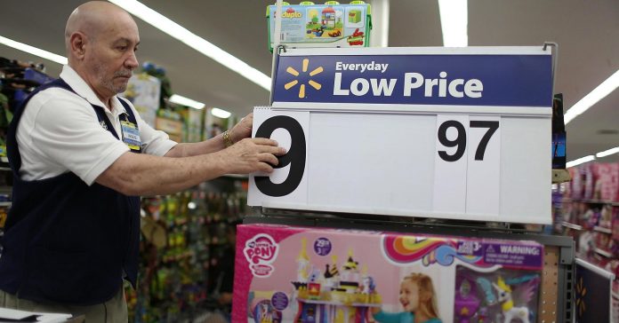 104551781-GettyImages-498622666-walmart.1910x1000.jpg