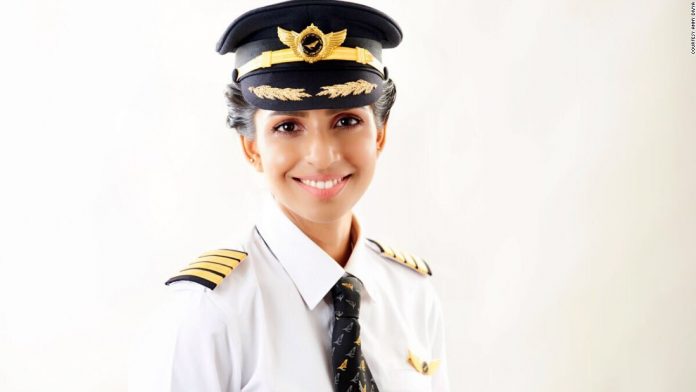 170801103458-anny-divya-super-tease.jpg