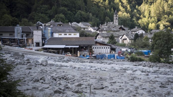 switzerland-mudslide.jpg