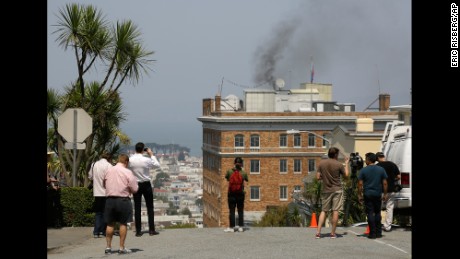 170901195710-01-russian-consulate-san-francisco-smoke-0901-large-169.jpg