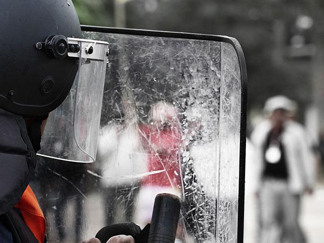 riotpoliceas_si.jpg