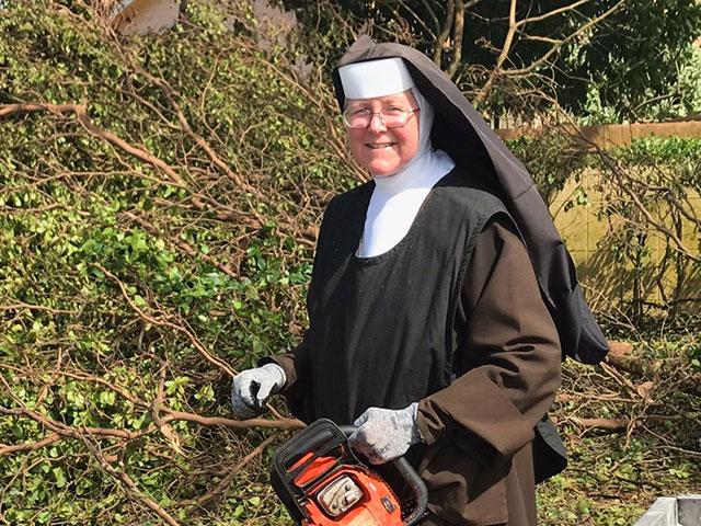 sistermargaretanntwitter_si.jpg