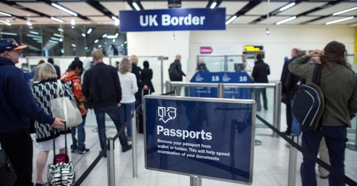 104761314-GettyImages-494596413-london-security.1910x1000.jpg
