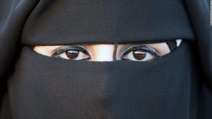 160811111510-01-muslim-headscarves-explainer-niqab-super-tease.jpg
