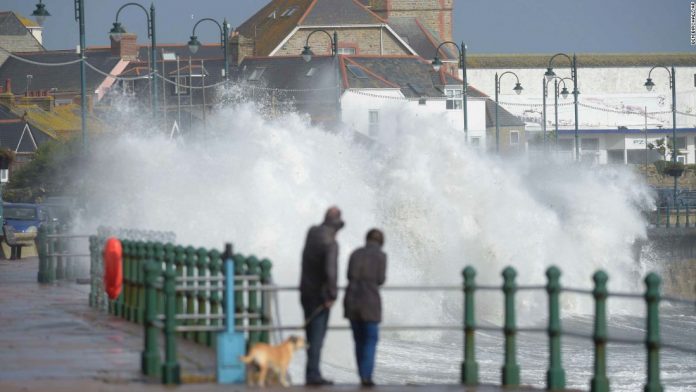 171016141345-02-ophelia-storm-1016-england-super-tease.jpg