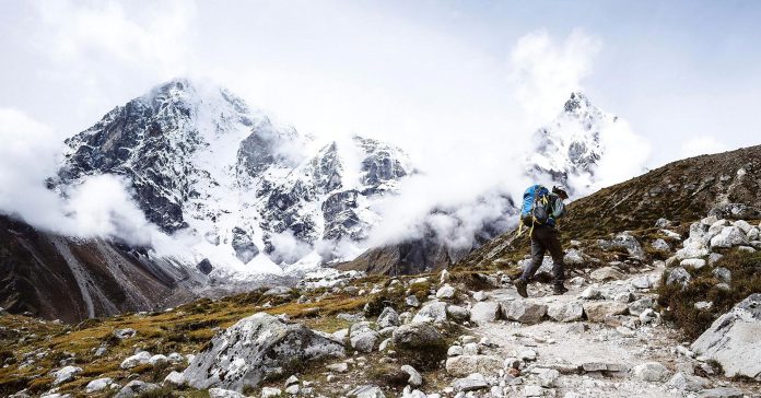 104210400-hiker.1910x1000.jpg