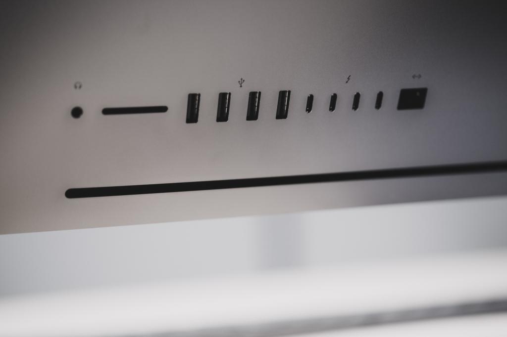 Apple iMac Pro back