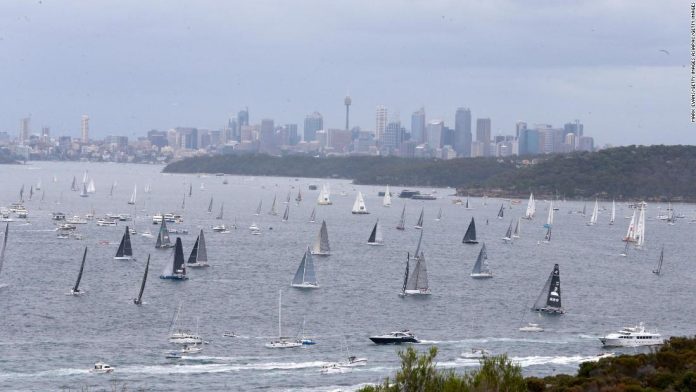 171226114203-sydney-harbor-start-super-169.jpg