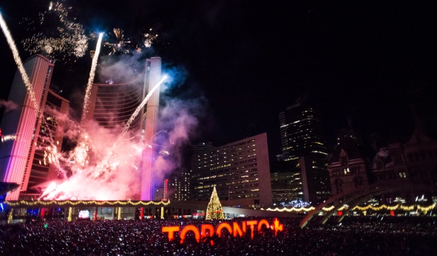 NEW YEARS EVE TORONTO 20171231 TOPIX