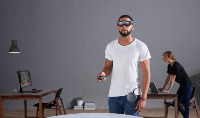 magic-leap-one-a8a4ff95cf786703b001b900ab695b15.jpgw738
