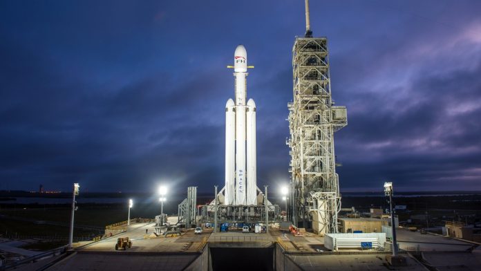 falcon-heavy-demo-mission-spacex.jpg