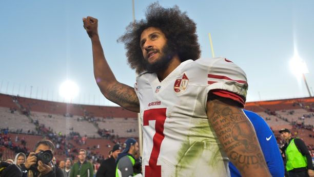 Dec 24, 2016; Los Angeles, CA, USA; San Francisco 49ers quarterback Colin Kaepernick (7) pumps his fist as he acknowledges the cheers from the 49ers' fans after leading his team to a 22-21 come-from-behind win over the Los Angeles Rams at Los Angeles Memorial Coliseum. Mandatory Credit: Robert Hanashiro-USA TODAY Sports - 9767585