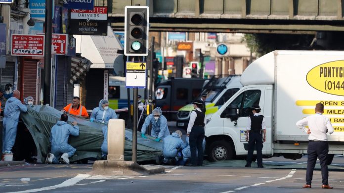 britain-mosque-attack.jpg