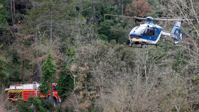 france-helicopters-crash.jpg