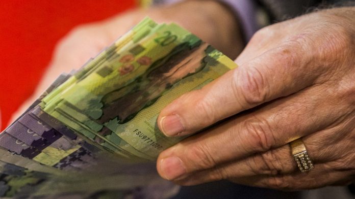 canada-cash-money-bills.jpg